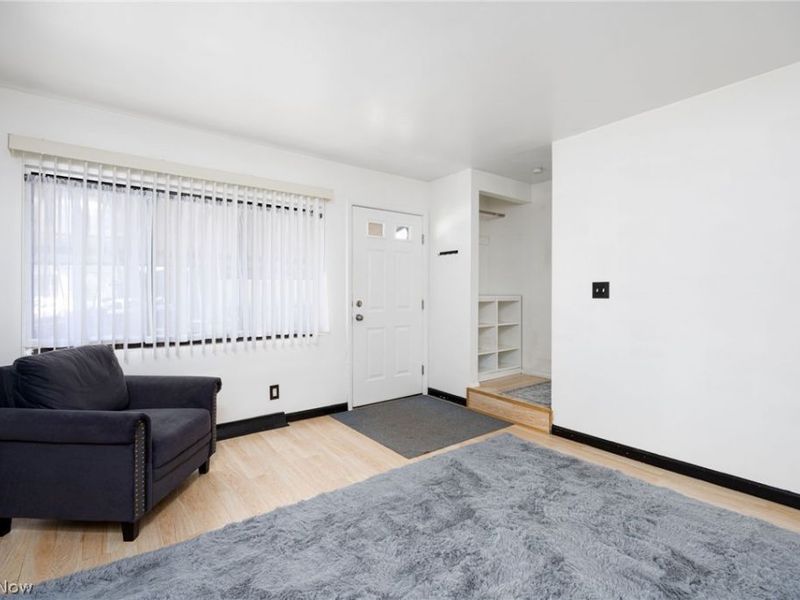 894 Argonne Avenue , Akron, OH 44310 Photo 4