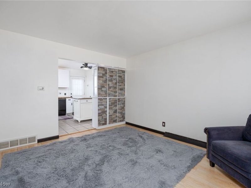 894 Argonne Avenue , Akron, OH 44310 Photo 5