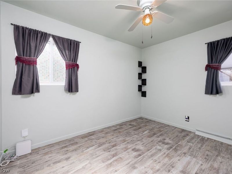 894 Argonne Avenue , Akron, OH 44310 Photo 9