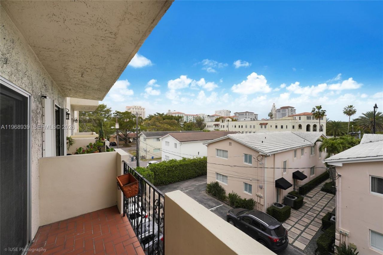 411 Anastasia Ave , Unit 303, Coral Gables, FL 33134 Photo