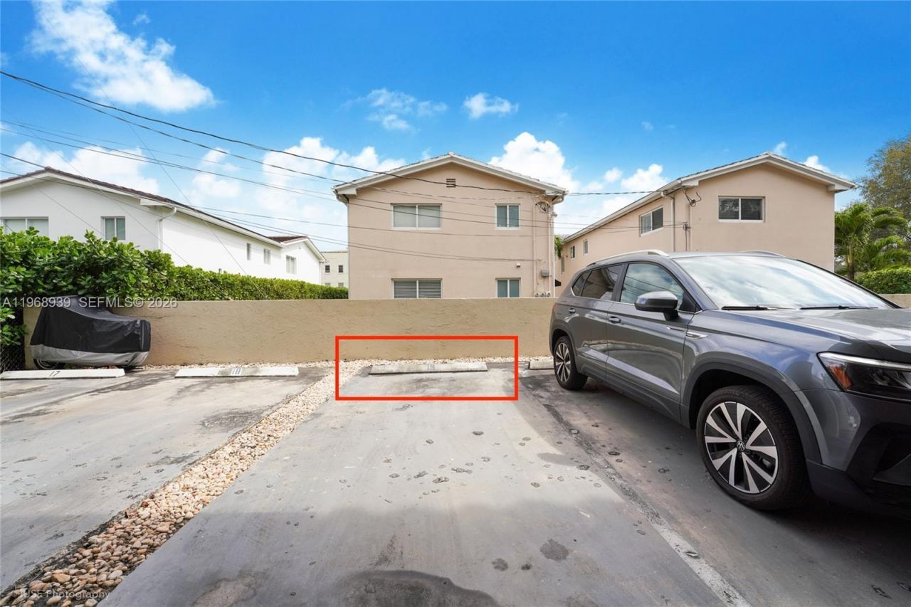 411 Anastasia Ave , Unit 303, Coral Gables, FL 33134 Photo