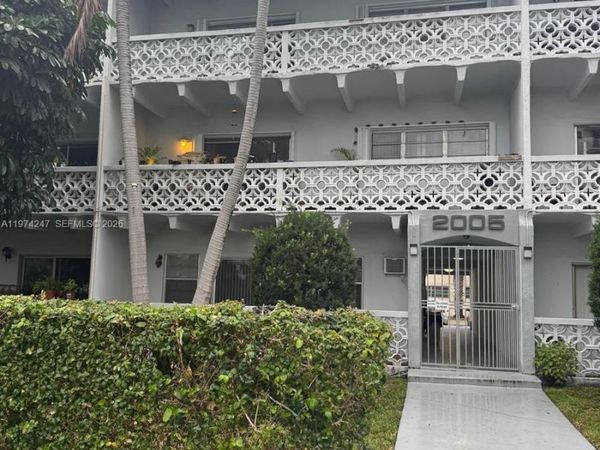 2005 Sans Souci Blvd, Unit 104, North Miami, FL 33181