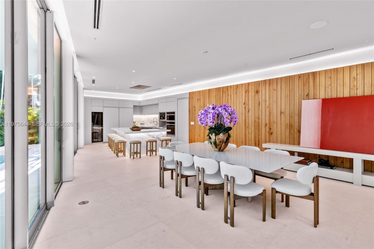 1616 Onaway Dr, Miami, FL 33133 Photo