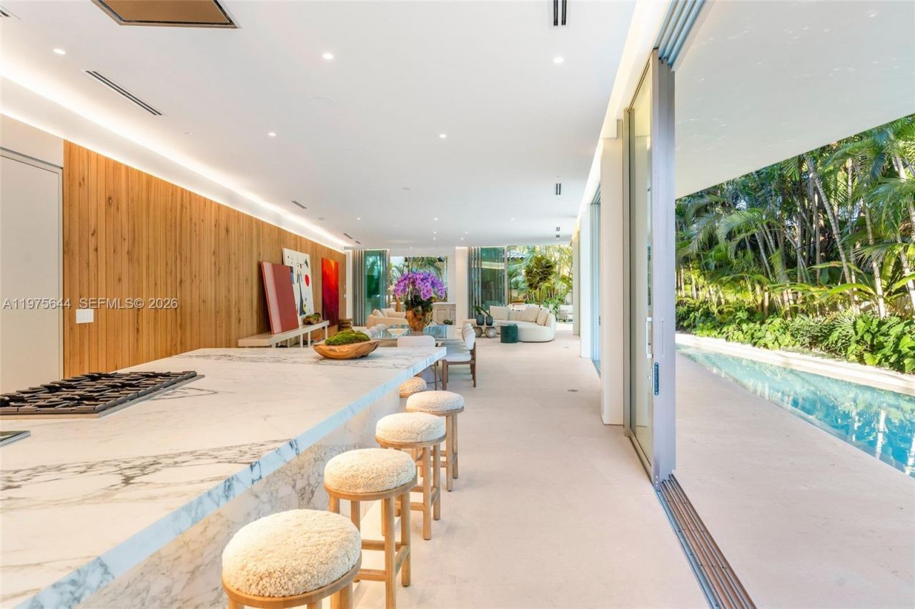 1616 Onaway Dr , Miami, FL 33133 Photo