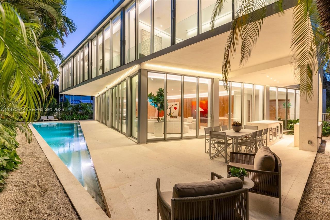 1616 Onaway Dr, Miami, FL 33133 Photo