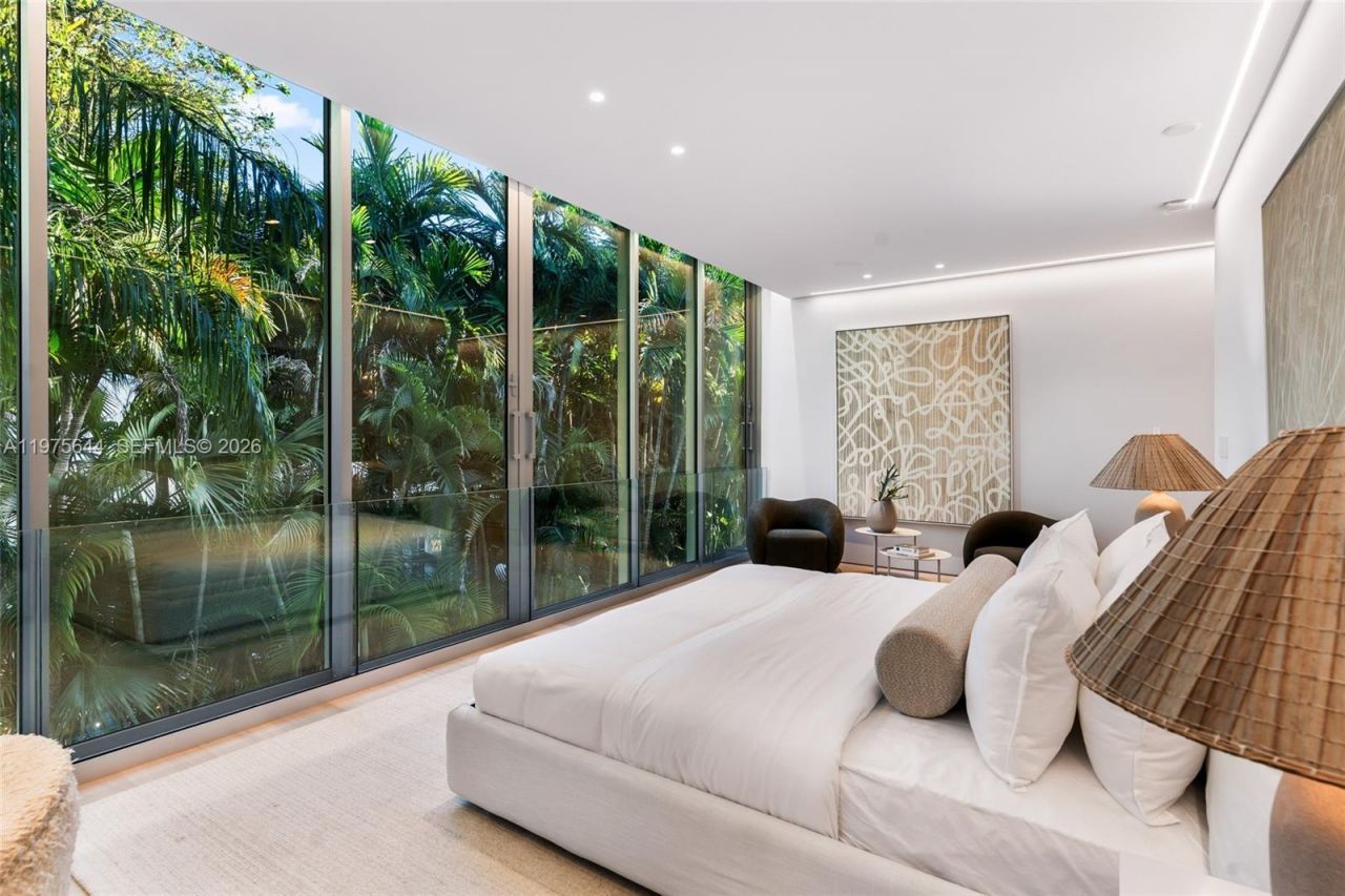 1616 Onaway Dr, Miami, FL 33133 Photo