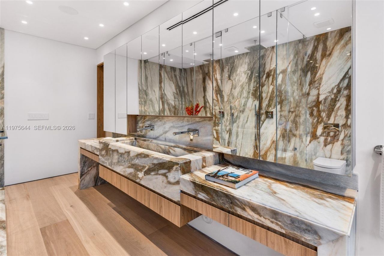 1616 Onaway Dr, Miami, FL 33133 Photo