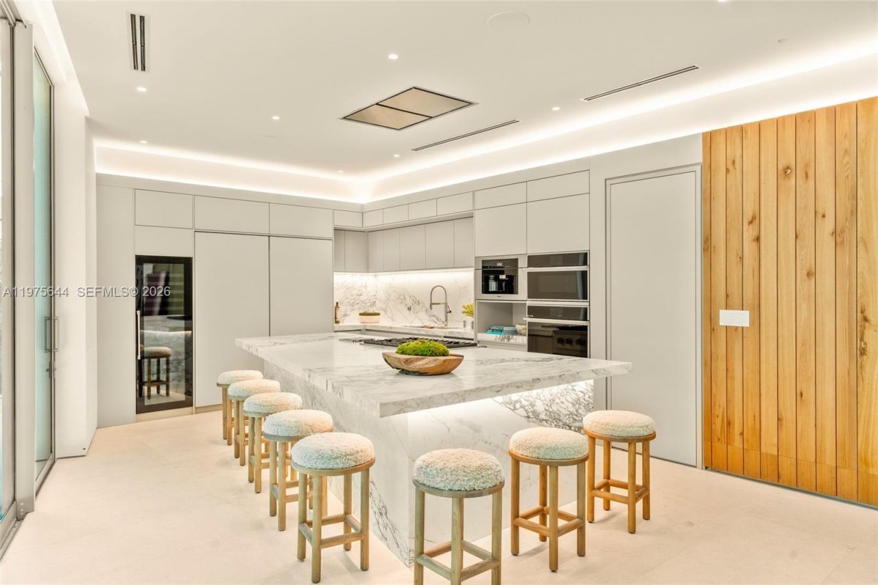 1616 Onaway Dr, Miami, FL 33133 Photo