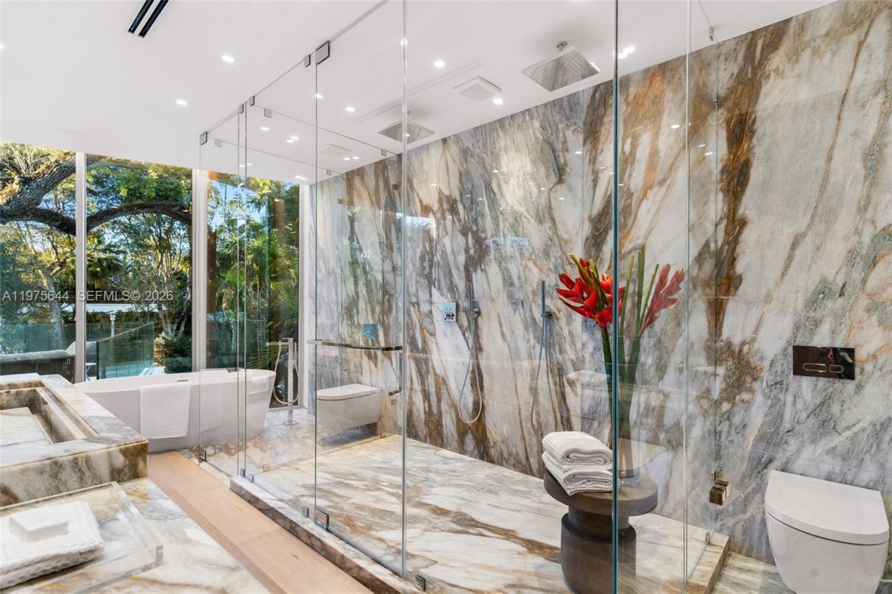 1616 Onaway Dr, Miami, FL 33133 Photo