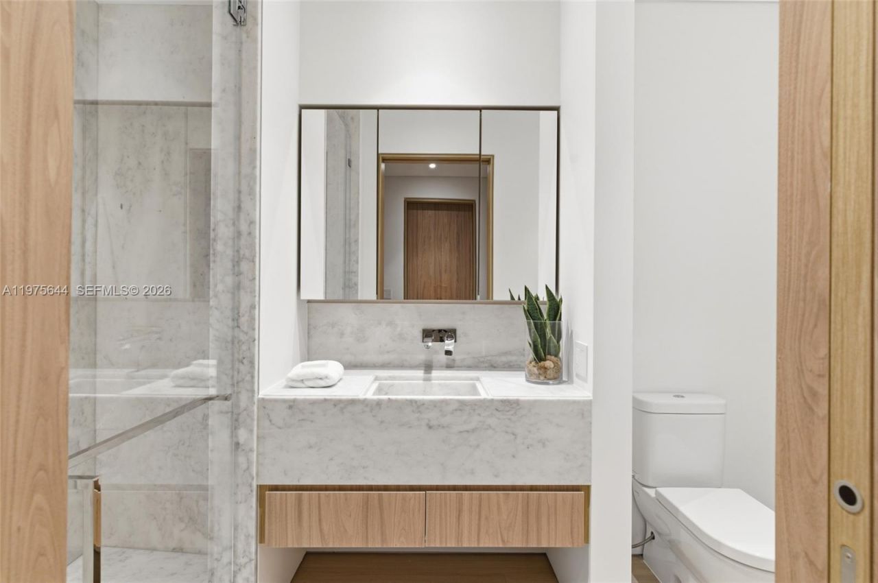 1616 Onaway Dr, Miami, FL 33133 Photo