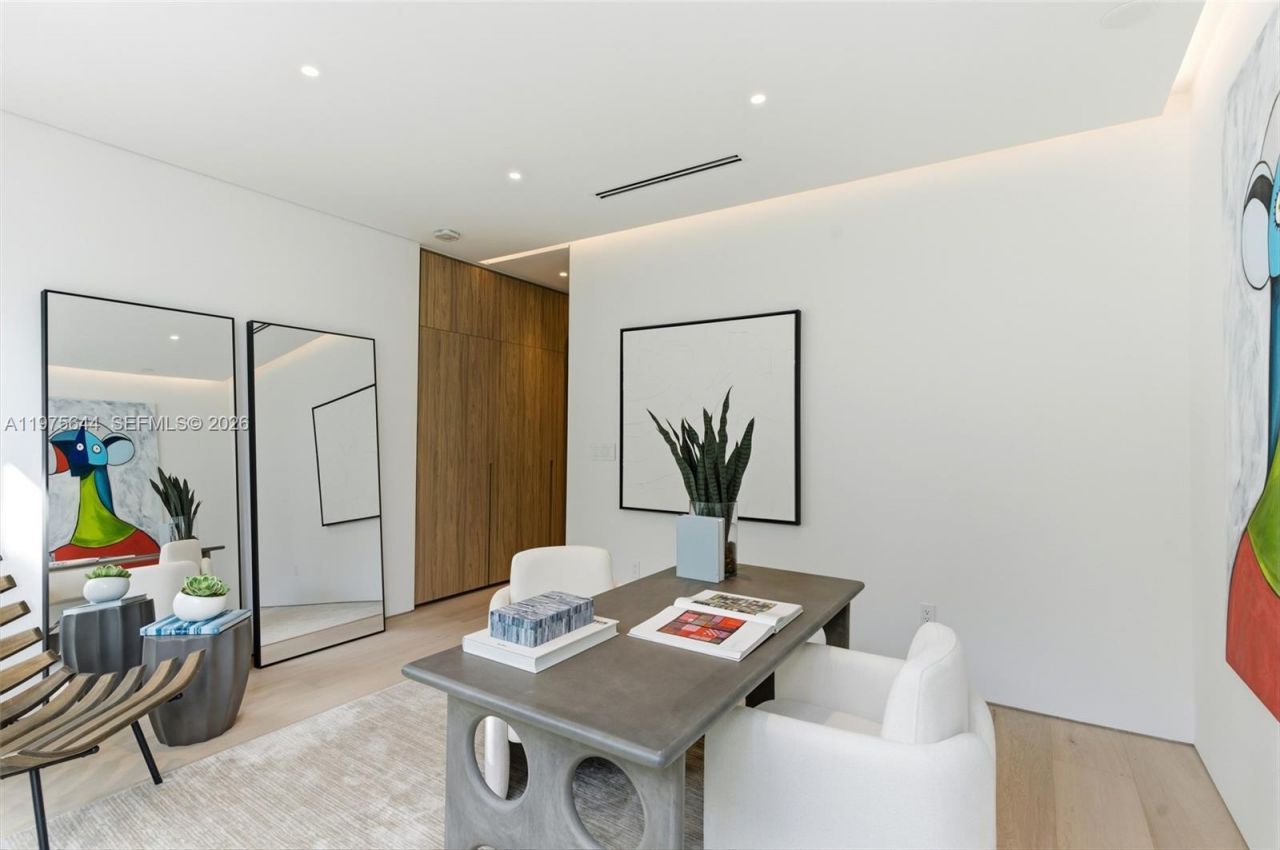 1616 Onaway Dr, Miami, FL 33133 Photo