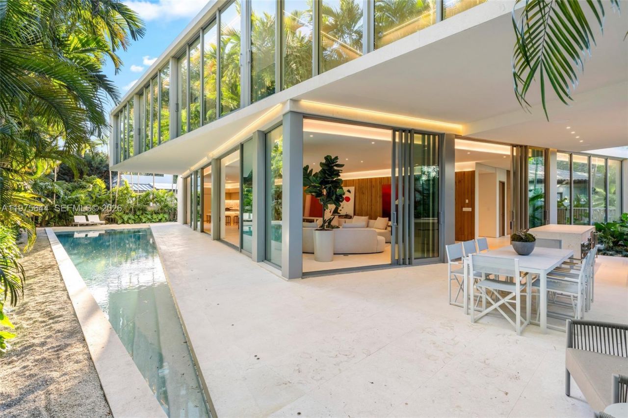 1616 Onaway Dr, Miami, FL 33133 Photo