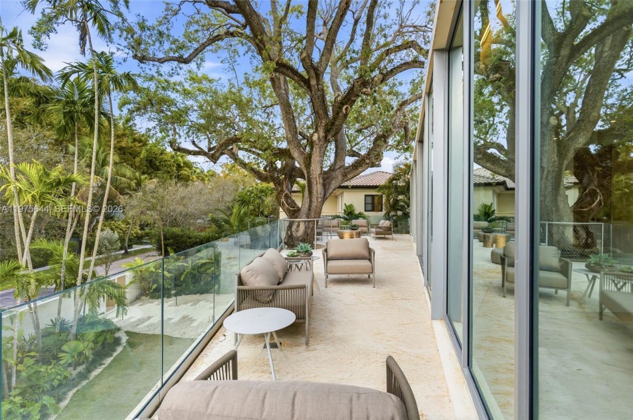 1616 Onaway Dr , Miami, FL 33133 Photo