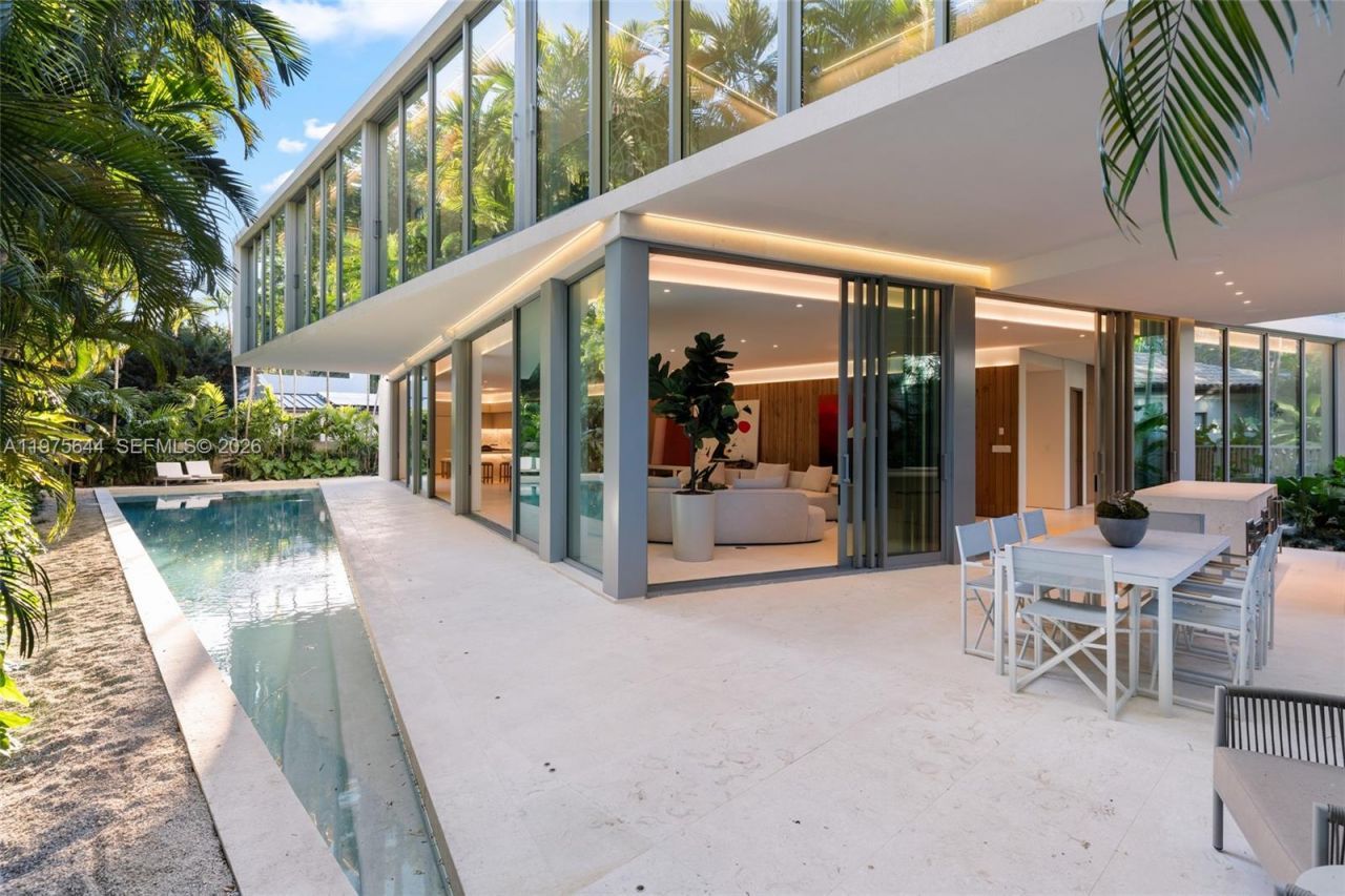 1616 Onaway Dr, Miami, FL 33133 Photo