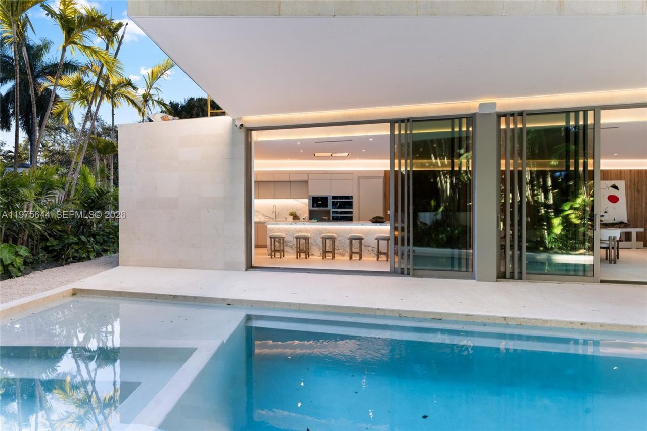 1616 Onaway Dr, Miami, FL 33133 Photo