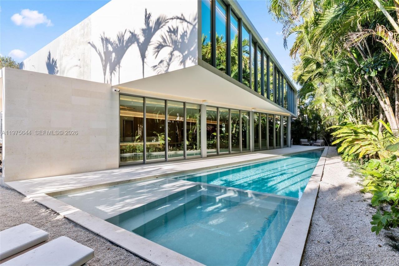 1616 Onaway Dr, Miami, FL 33133 Photo