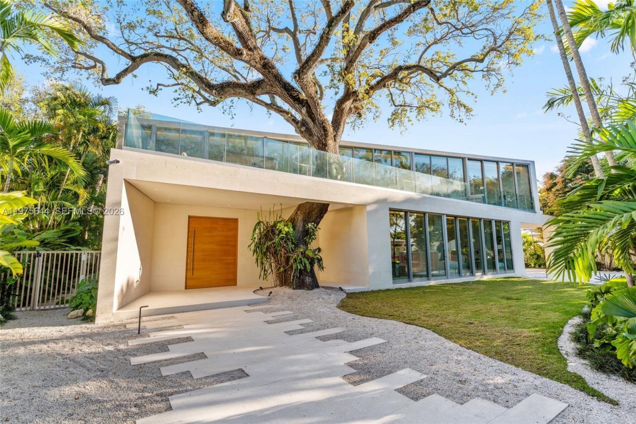 1616 Onaway Dr , Miami, FL 33133 Photo