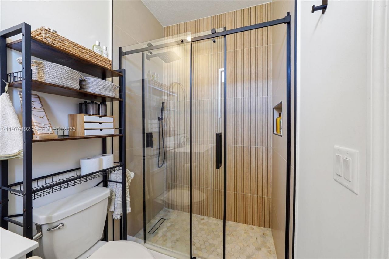 10589 W 33rd Ln , Hialeah, FL 33018 Photo