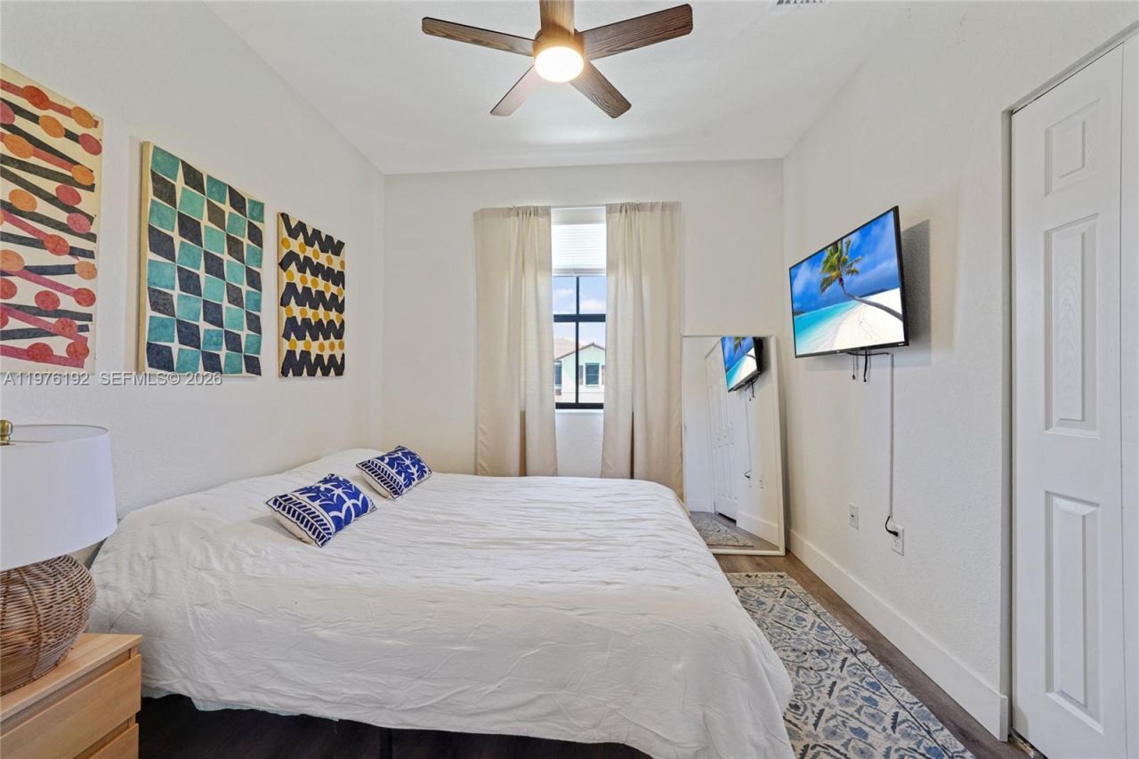 10589 W 33rd Ln , Hialeah, FL 33018 Photo