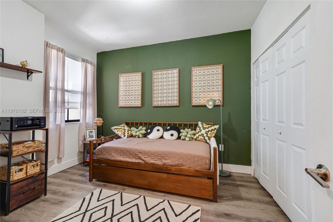 10589 W 33rd Ln , Hialeah, FL 33018 Photo