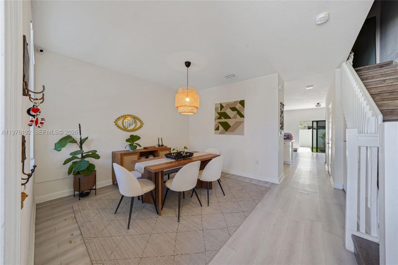 10589 W 33rd Ln , Hialeah, FL 33018 Photo