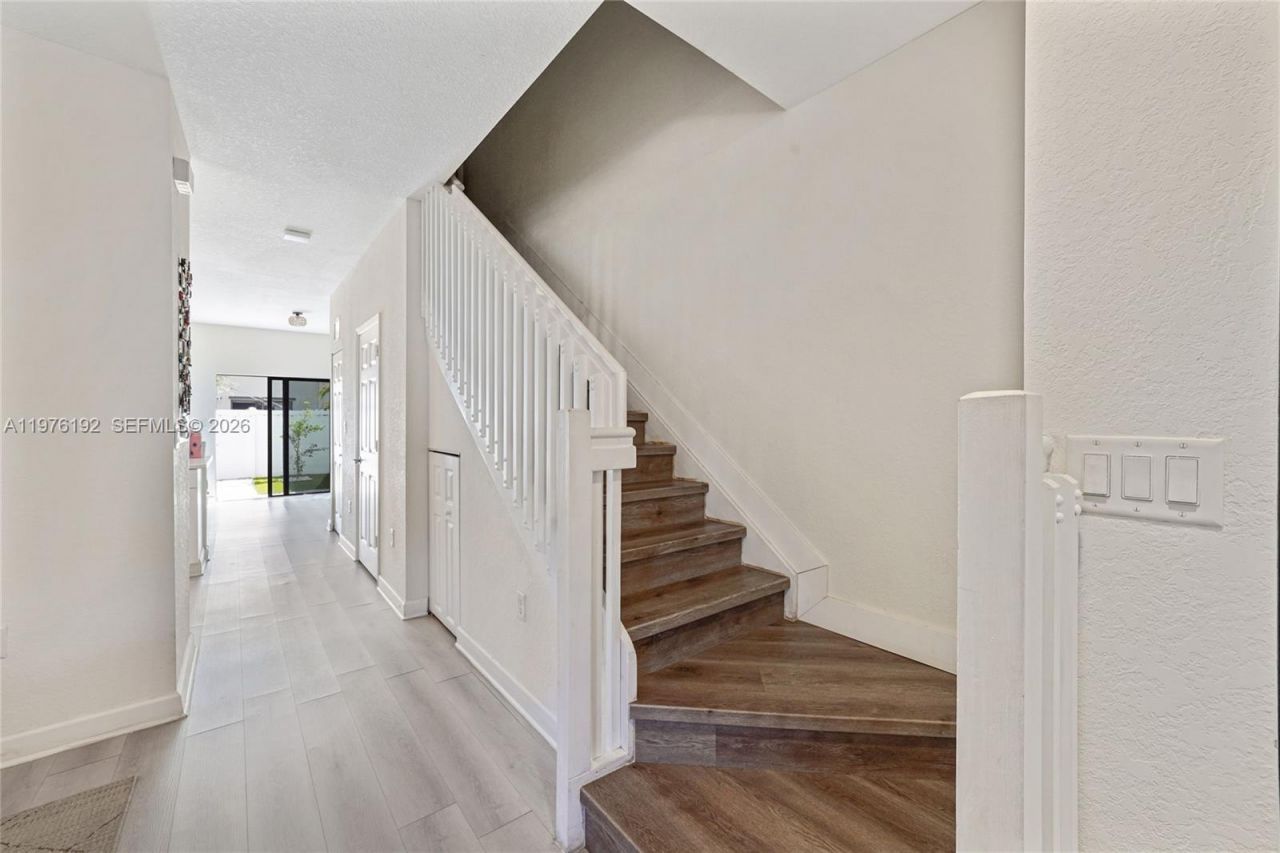 10589 W 33rd Ln , Hialeah, FL 33018 Photo