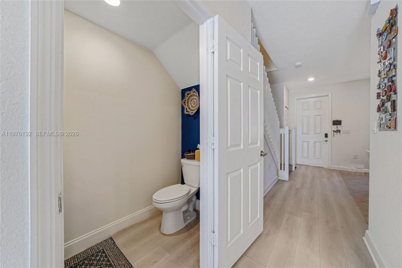 10589 W 33rd Ln , Hialeah, FL 33018 Photo