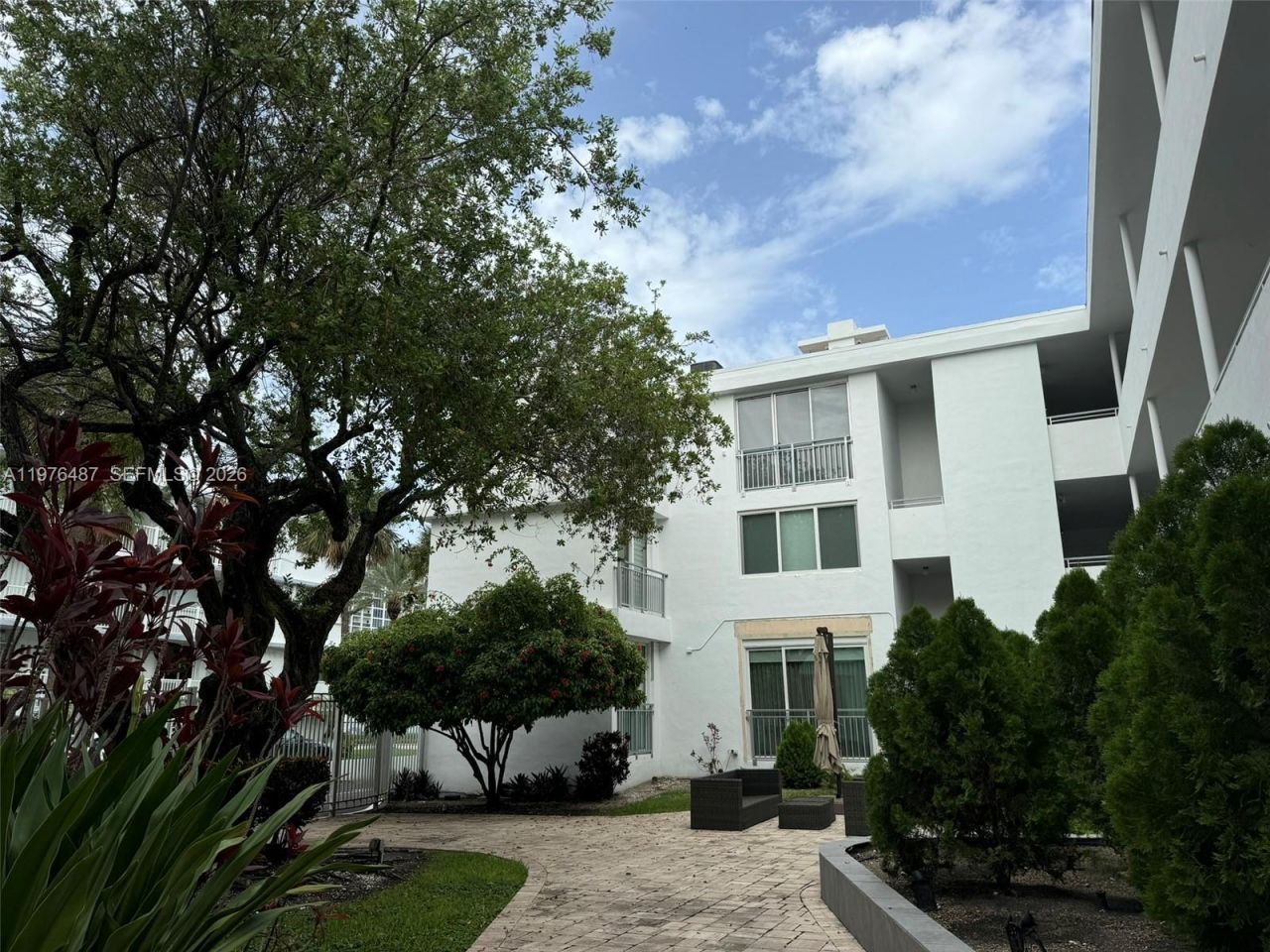 10210 Collins Ave, Unit 107, Bal Harbour, FL 33154 Photo