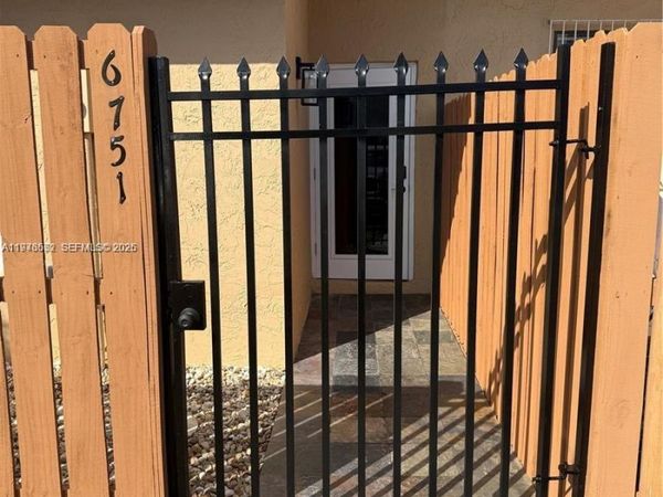 6751 NW 193rd Ln , Unit 6751, Hialeah, FL 33015