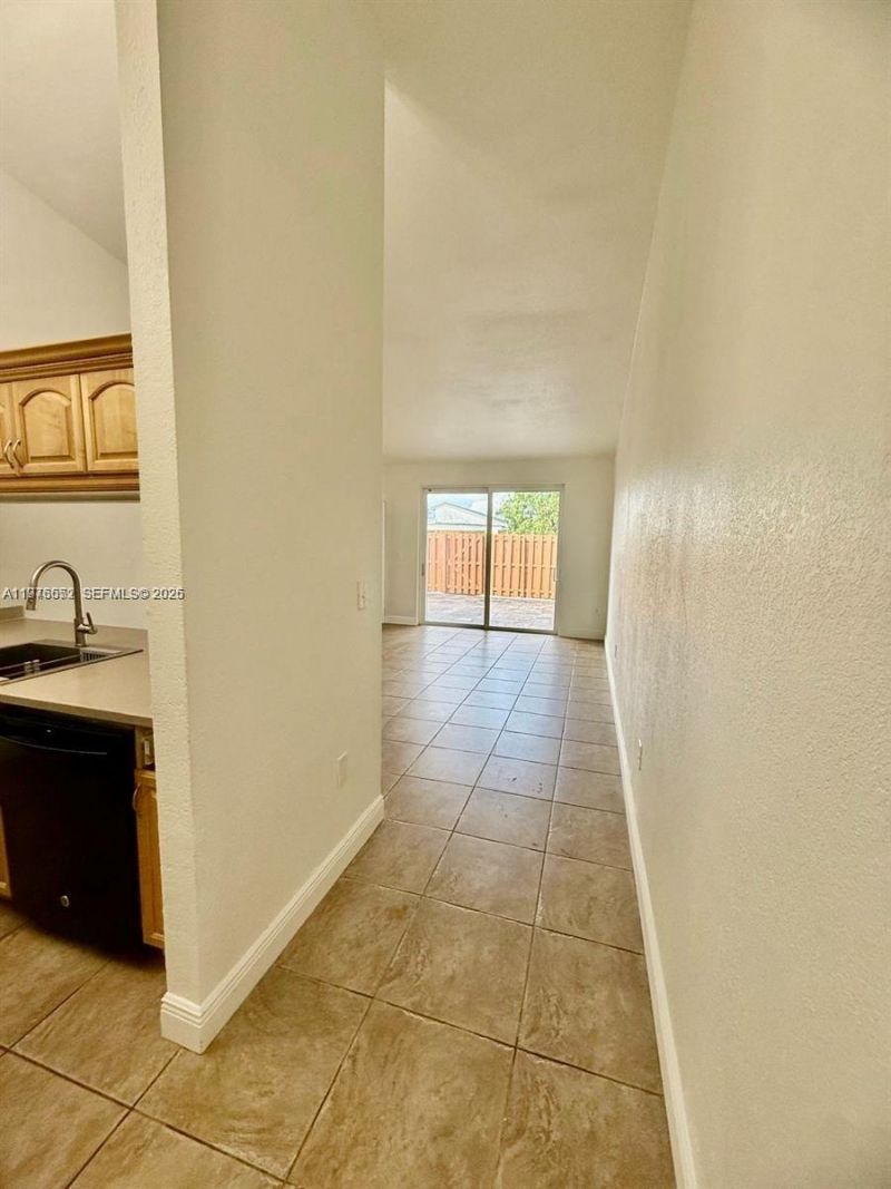 6751 NW 193rd Ln , Unit 6751, Hialeah, FL 33015 Photo