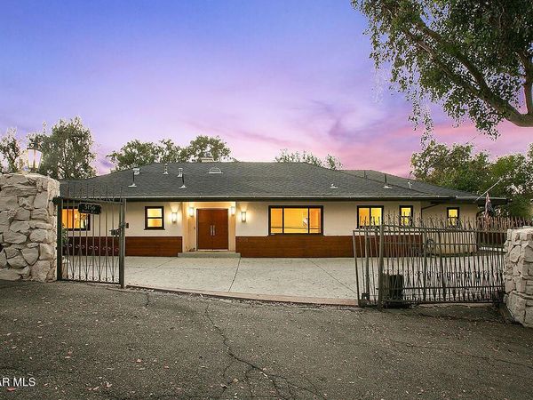 5156 Dumont Place, Woodland Hills, CA 91364