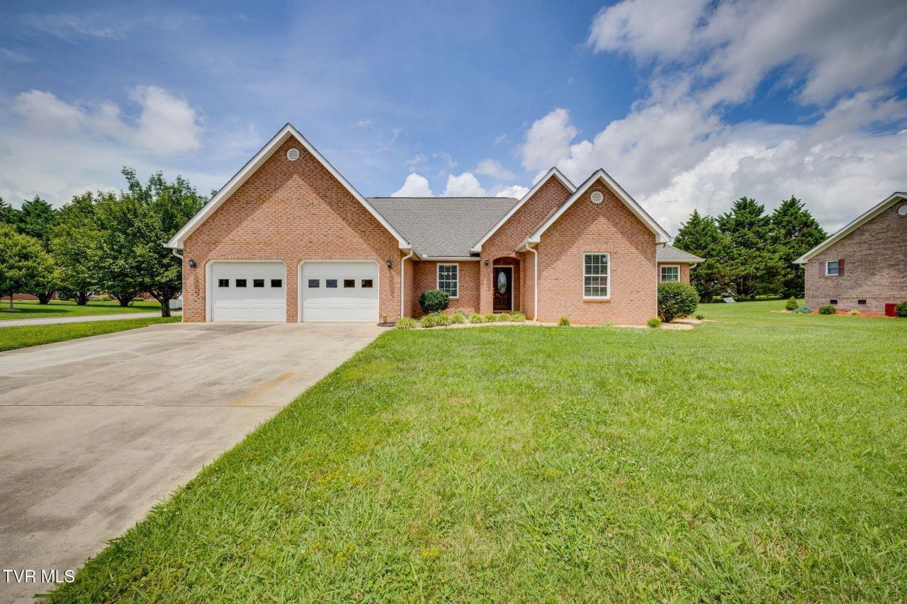 15 East Dale Court, Greeneville, TN 37745 Main Photo