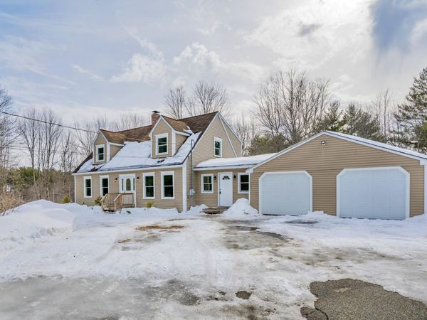 1046 Cape Road , Hollis, ME 04042