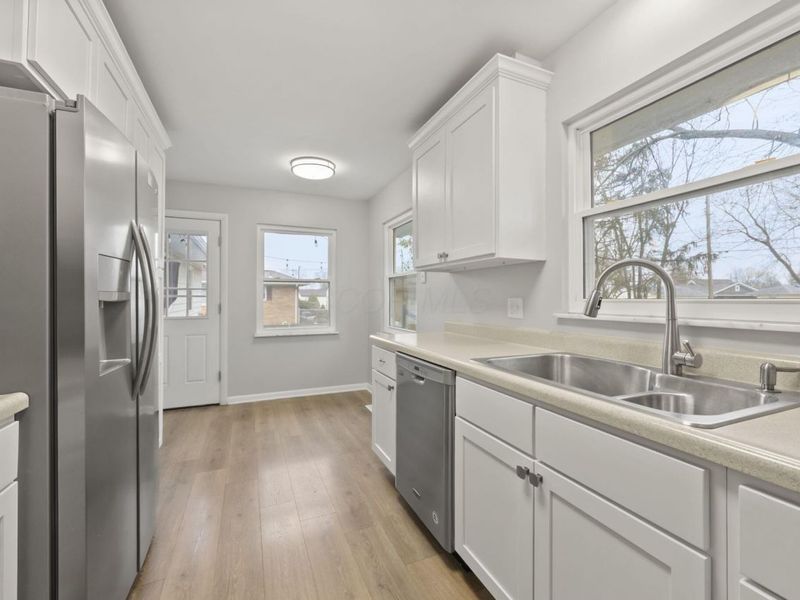 3887 Evans Drive, Grove City, OH 43123 Photo 11