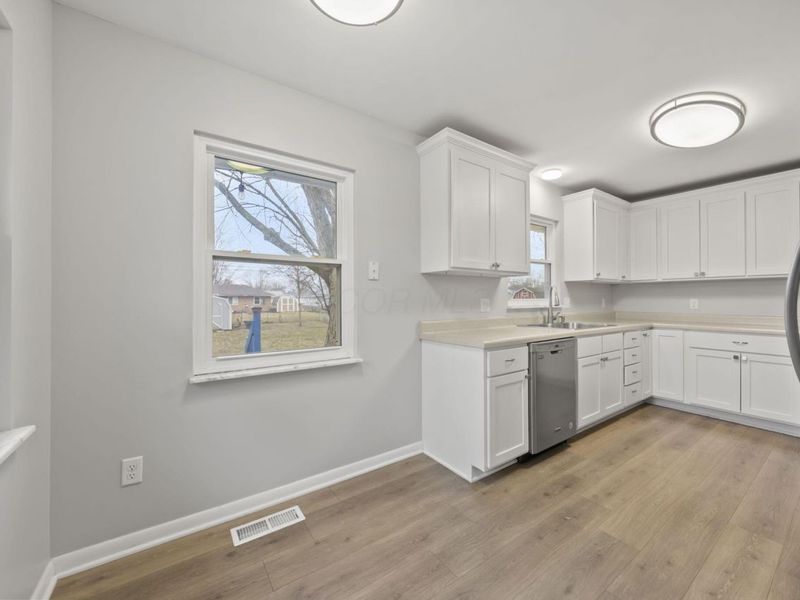 3887 Evans Drive, Grove City, OH 43123 Photo 8