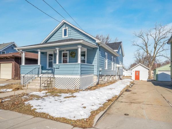 1370 CEAPE AVENUE, Oshkosh, WI 54901