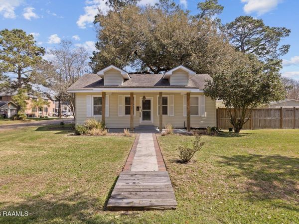 228 Duclos Street , Lafayette, LA 70503