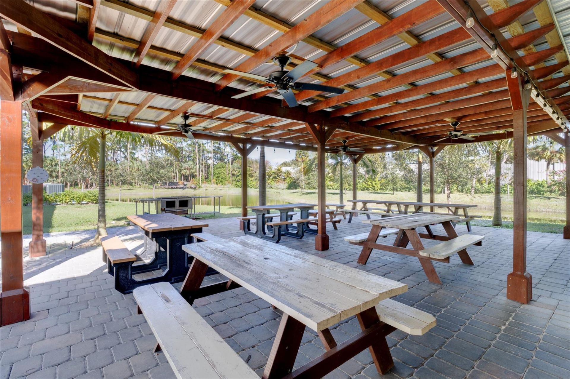 3700 SW 9th Street, Unit #101, Vero Beach, FL 32968 Photo