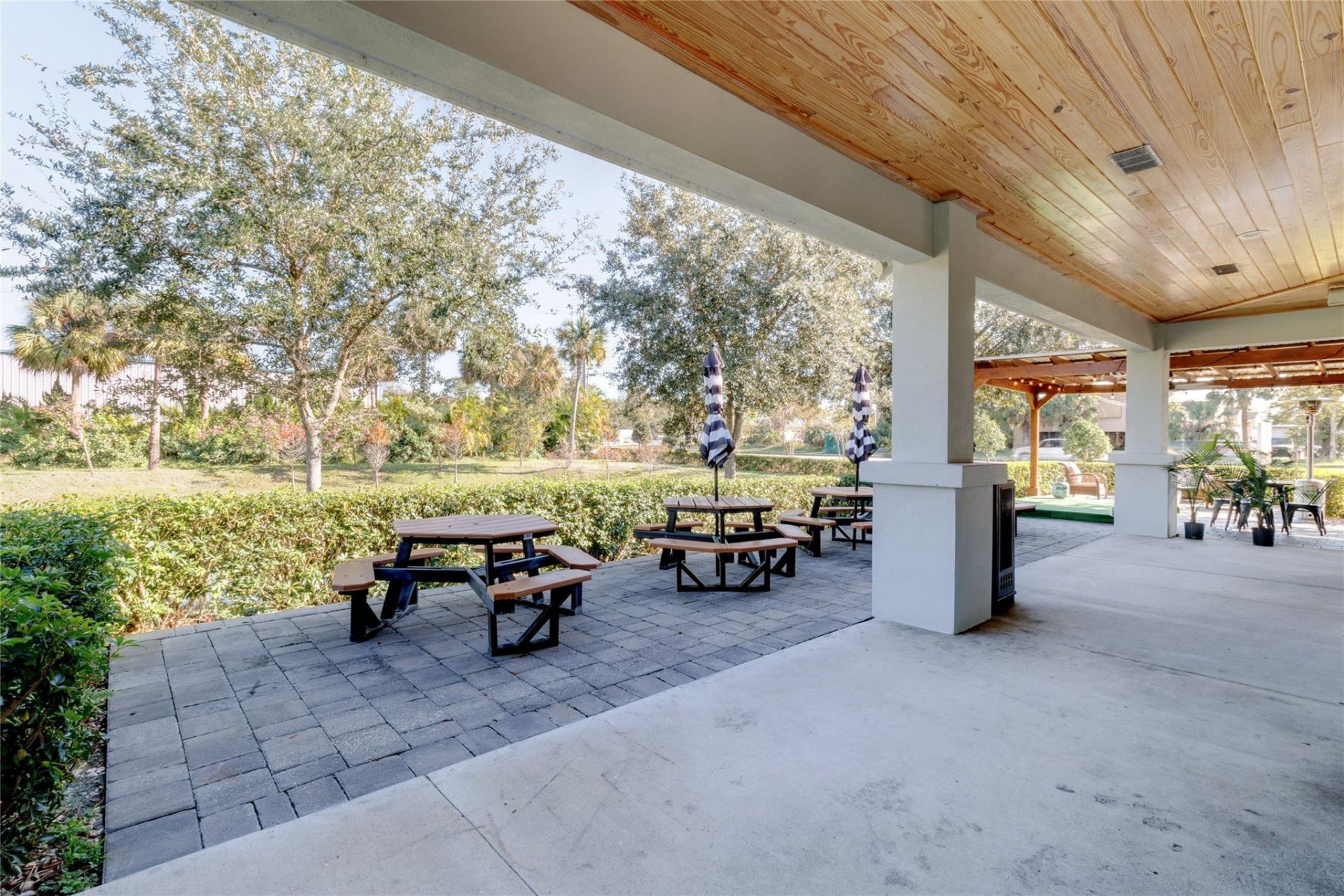 3700 SW 9th Street, Unit #101, Vero Beach, FL 32968 Photo