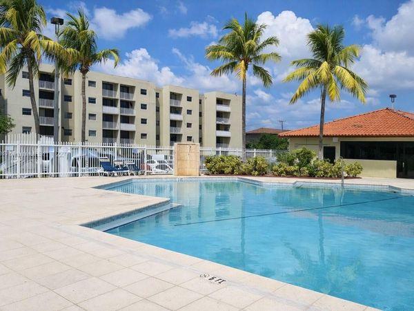 8075 NW 7th Street, Unit 402, Miami, FL 33126