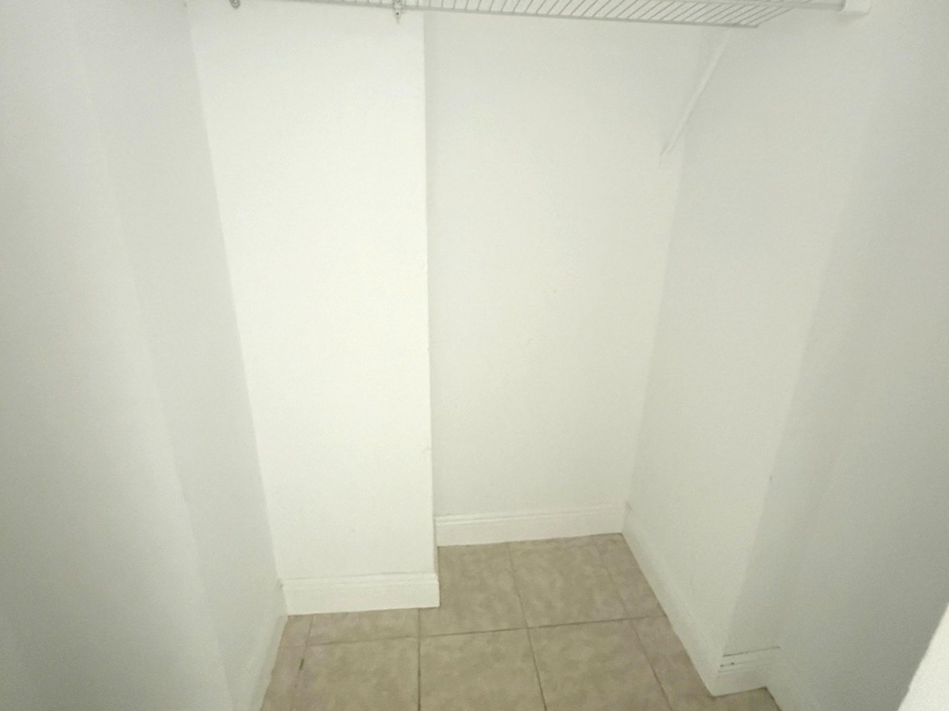 8075 NW 7th Street, Unit 402, Miami, FL 33126 Photo