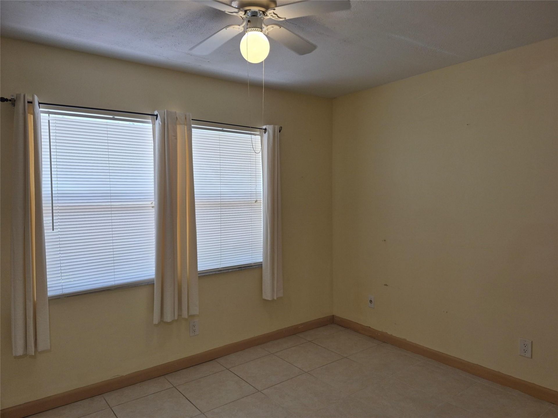 8891 Sunrise Lakes Boulevard, Unit 111, Sunrise, FL 33322 Photo