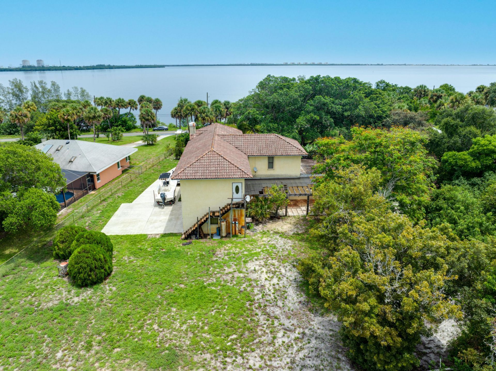 8945 S Indian River Drive, Fort Pierce, FL 34982 Photo