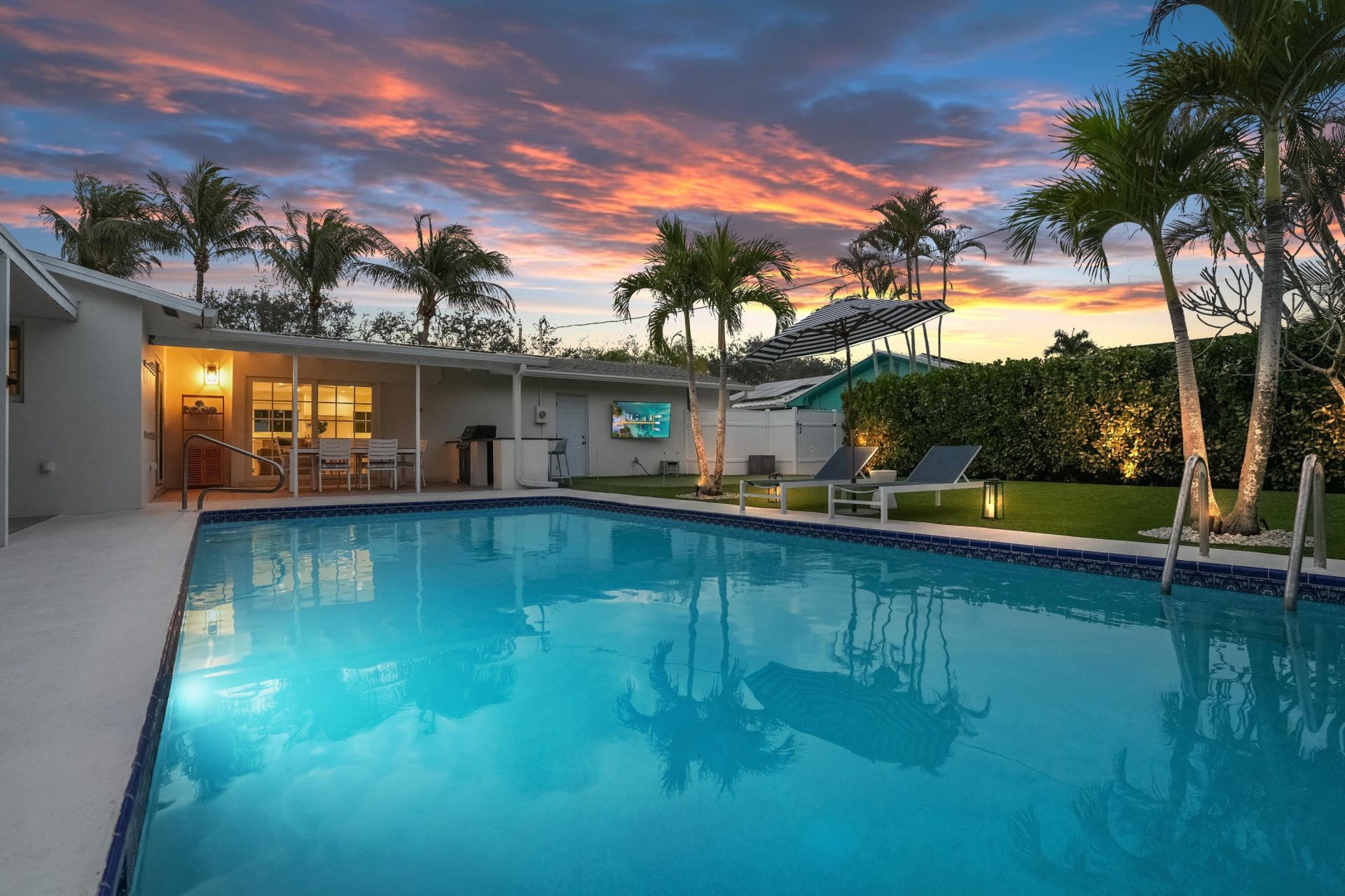 19256 Country Club Drive, Jupiter, FL 33469 Photo