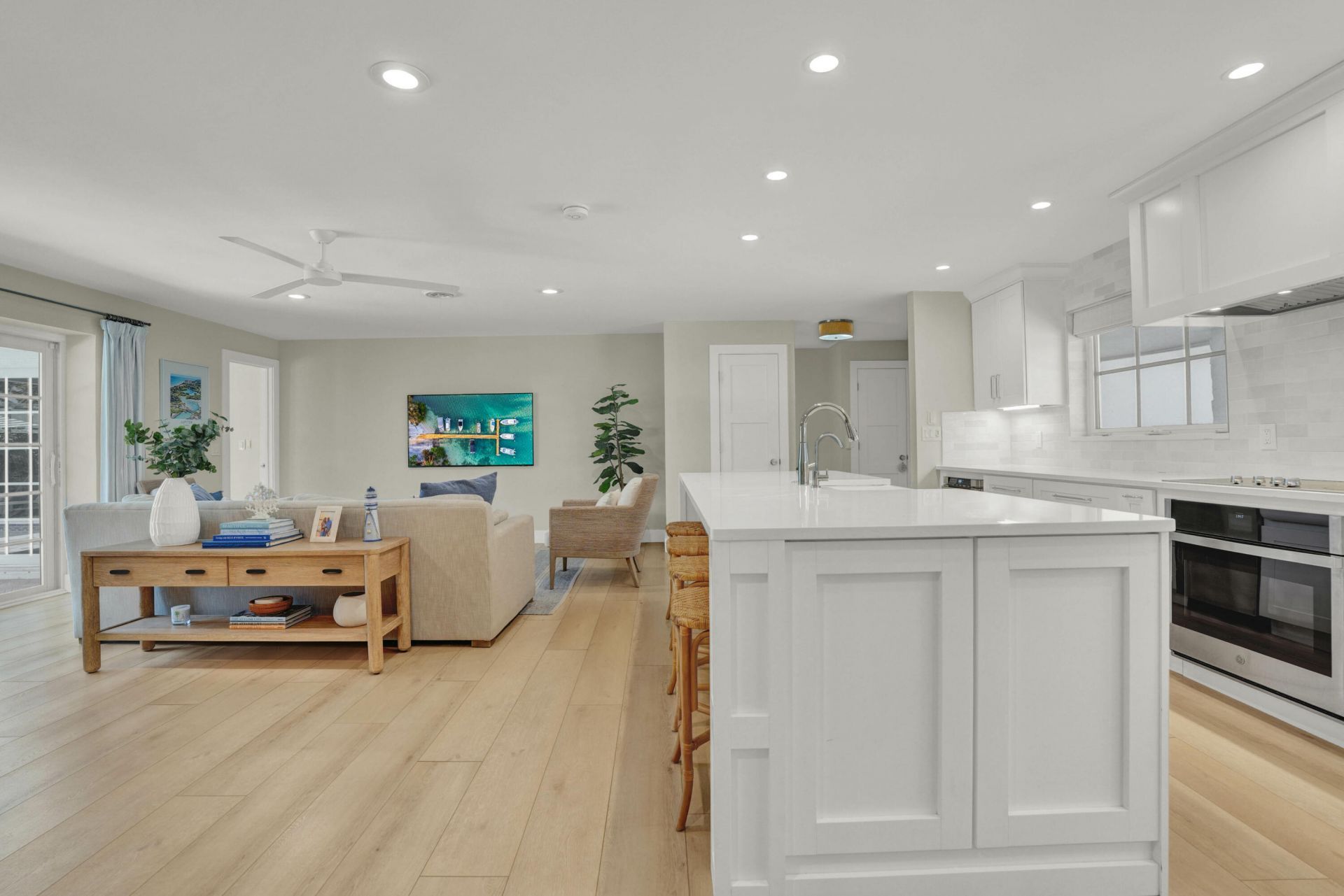 19256 Country Club Drive, Jupiter, FL 33469 Photo