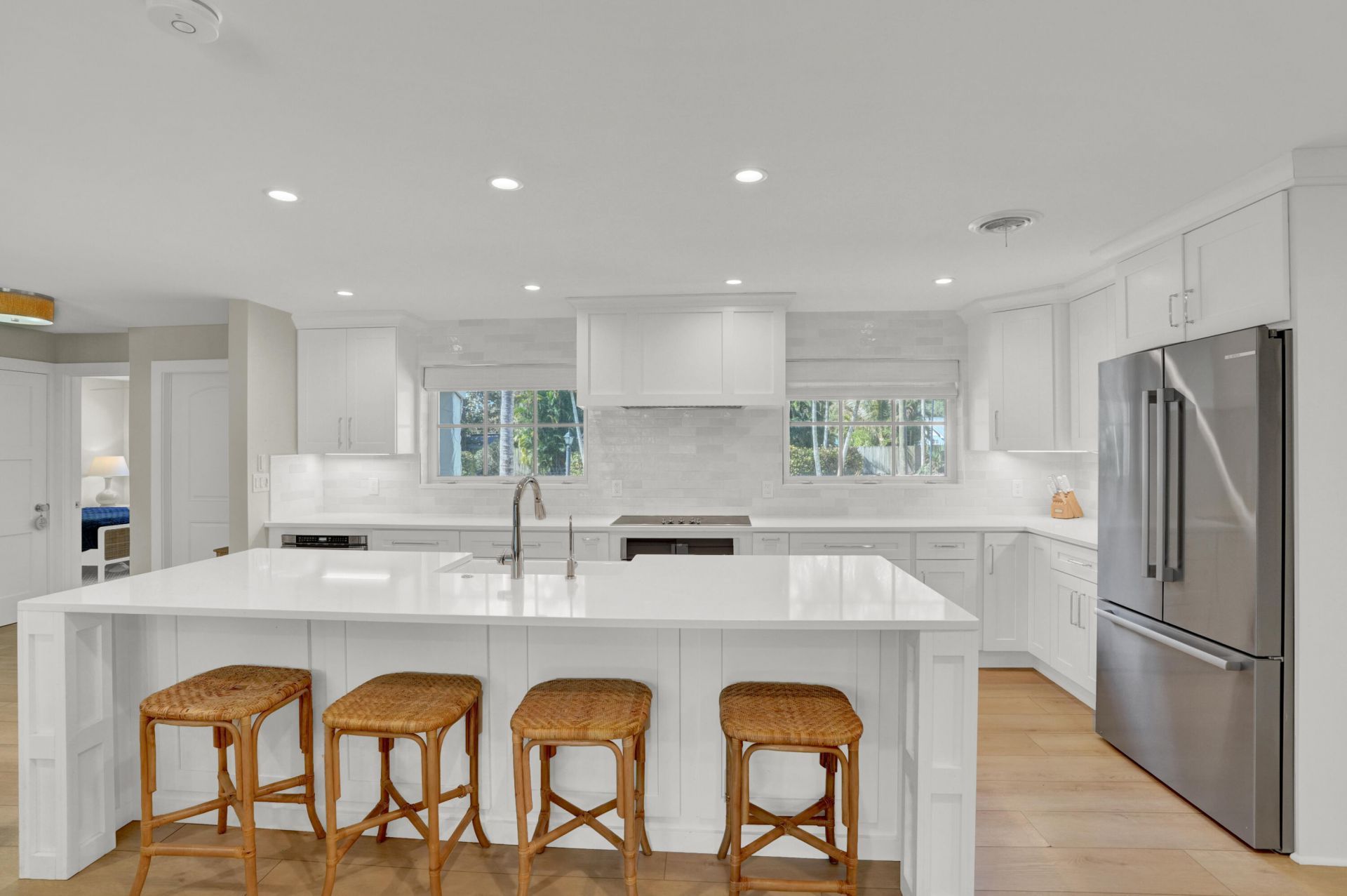 19256 Country Club Drive, Jupiter, FL 33469 Photo