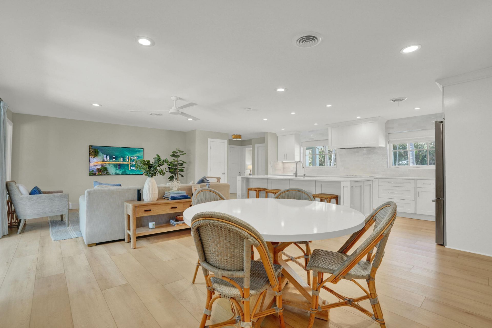 19256 Country Club Drive, Jupiter, FL 33469 Photo