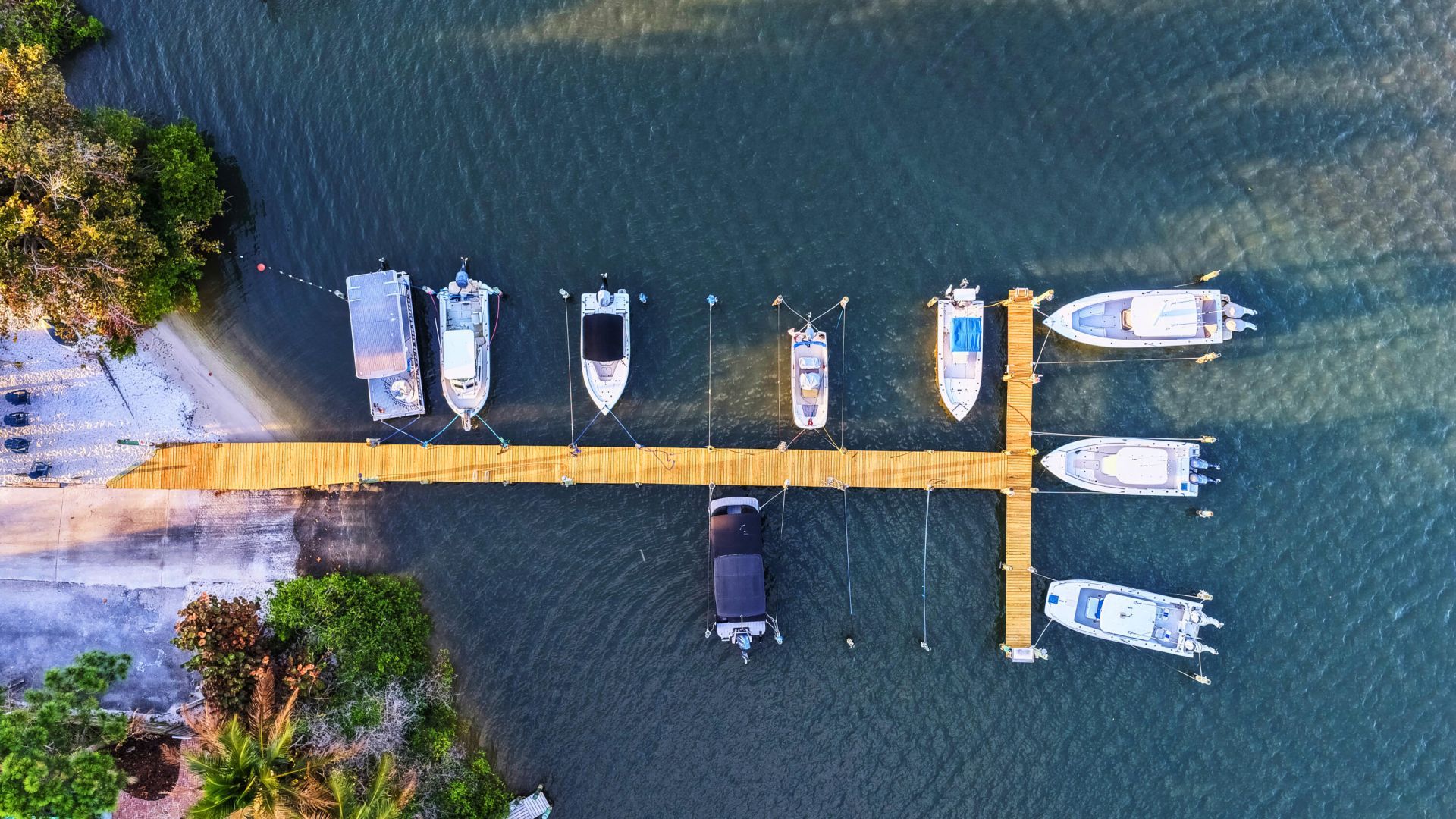 19256 Country Club Drive, Jupiter, FL 33469 Photo