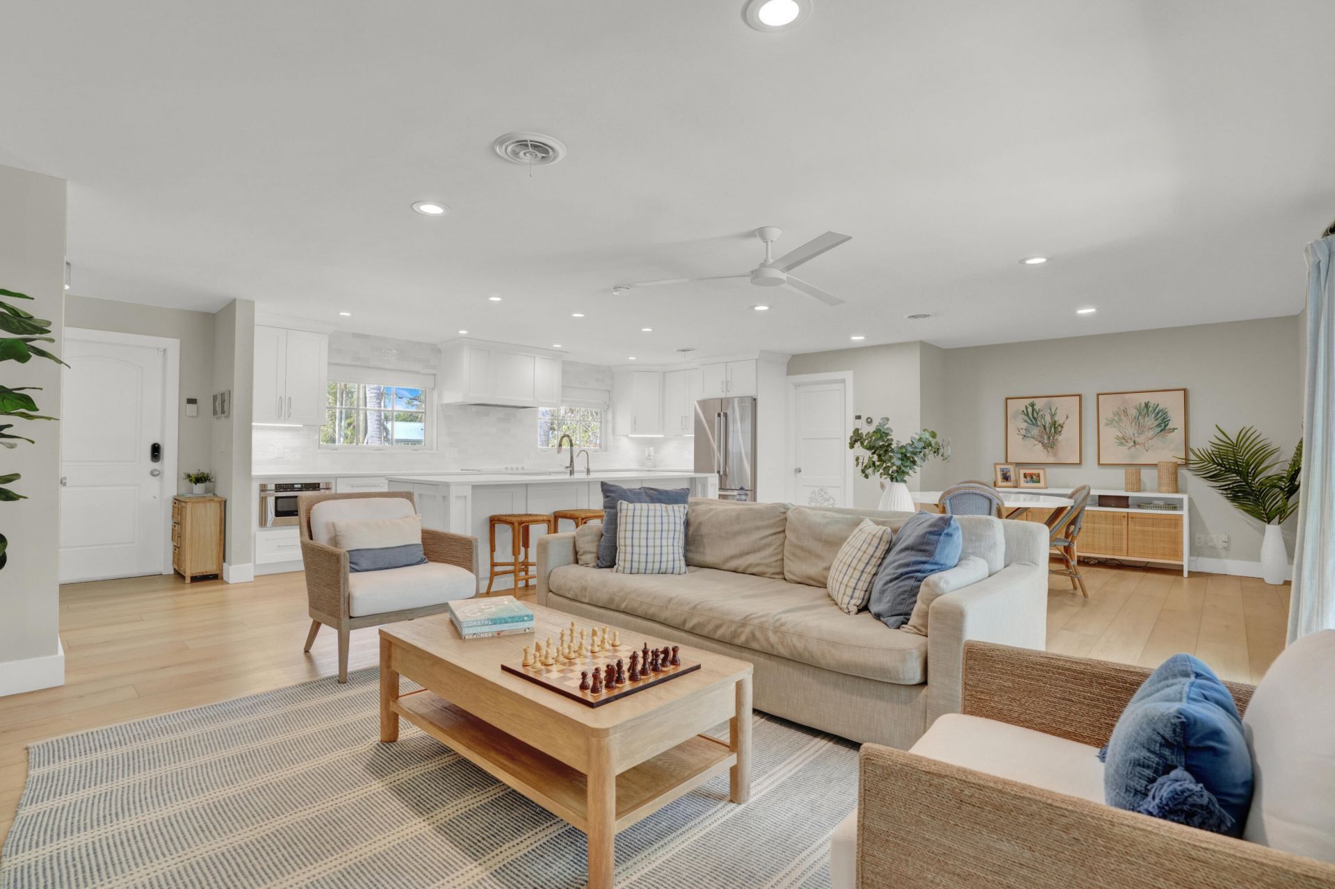 19256 Country Club Drive, Jupiter, FL 33469 Photo