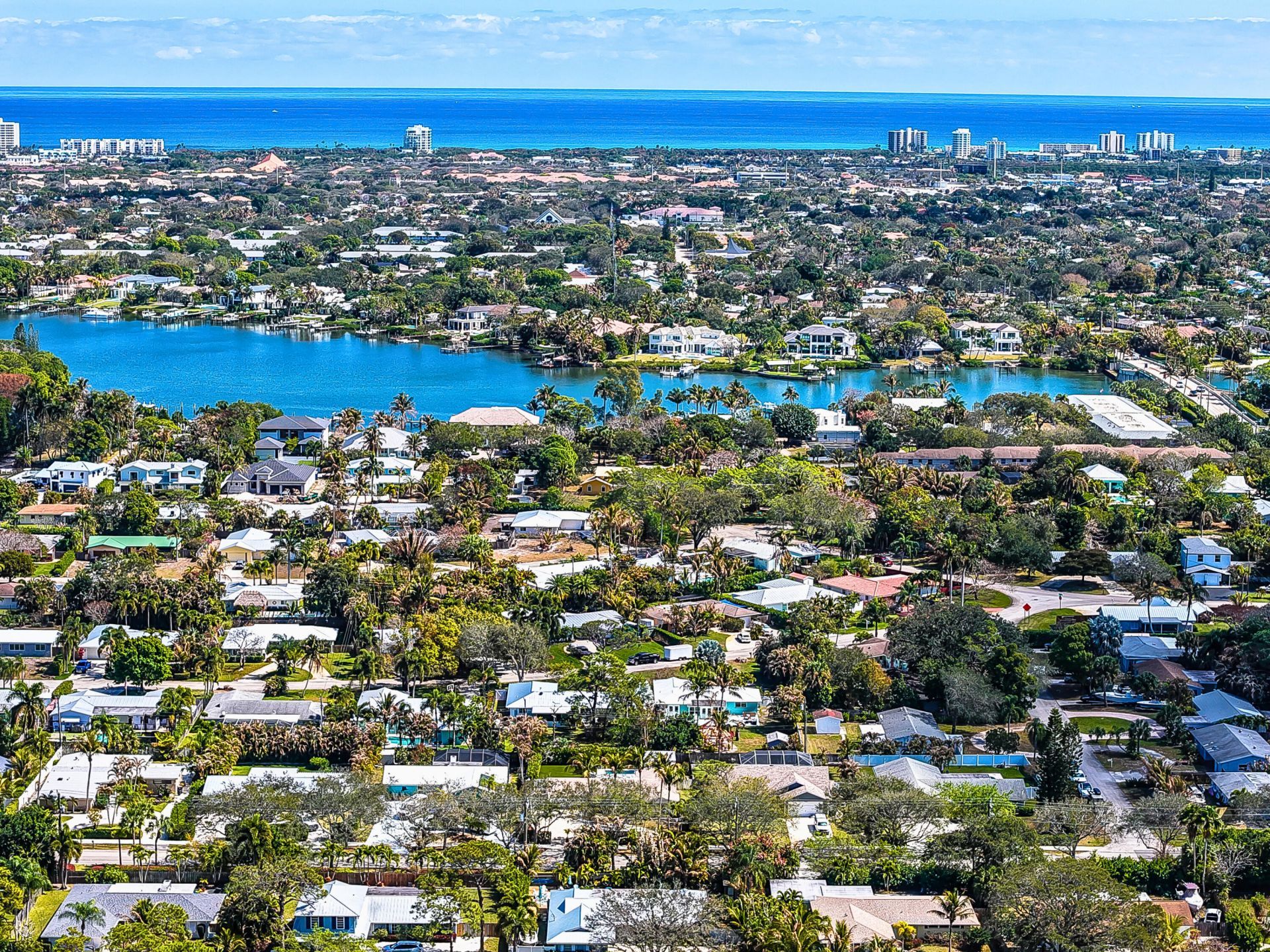 19256 Country Club Drive, Jupiter, FL 33469 Photo